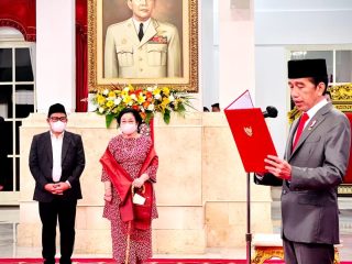 Presiden Joko Widodo Lantik Menteri Baru