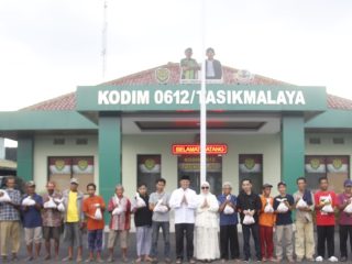 Idul Adha Penuh Makna, Kodim 0612 Tasikmalaya Tebar Kurban untuk Warga