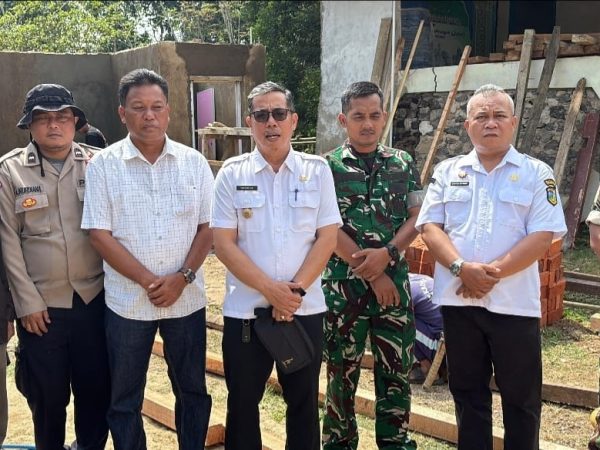TMMD Bangun MCK Masjid di Parungponteng